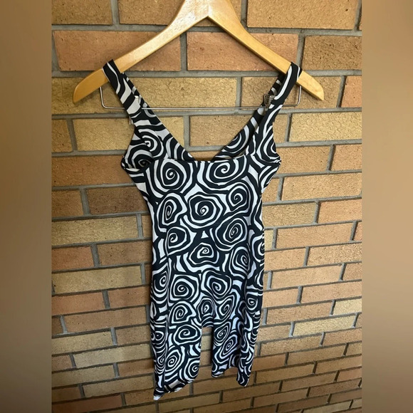 Anthropologie Dazey LA Black and White Tripnosis Swirl Bodysuit Size Small - Picture 4 of 5